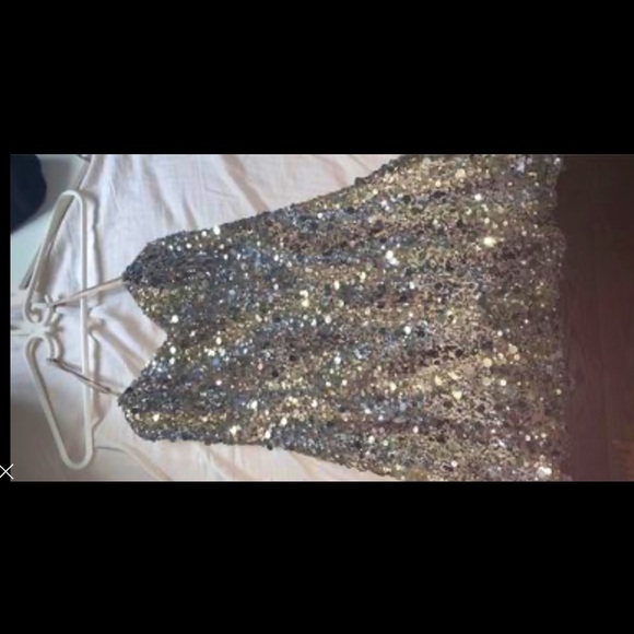 Elegant sparkly event dress - Picture 1 of 3